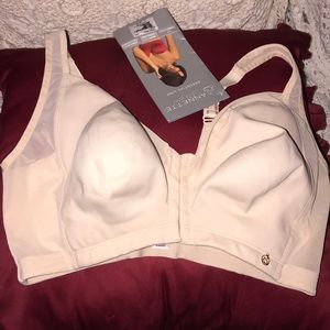 ⚪️ Annette fits you! Essential Line Bra ⚪️
